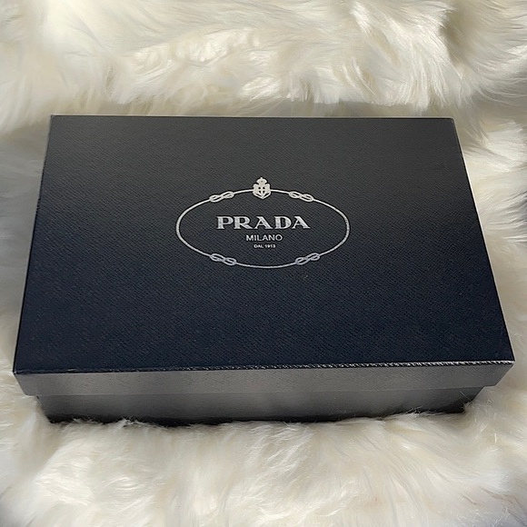 Authentic Prada black leather pump high heels - Picture 4 of 13